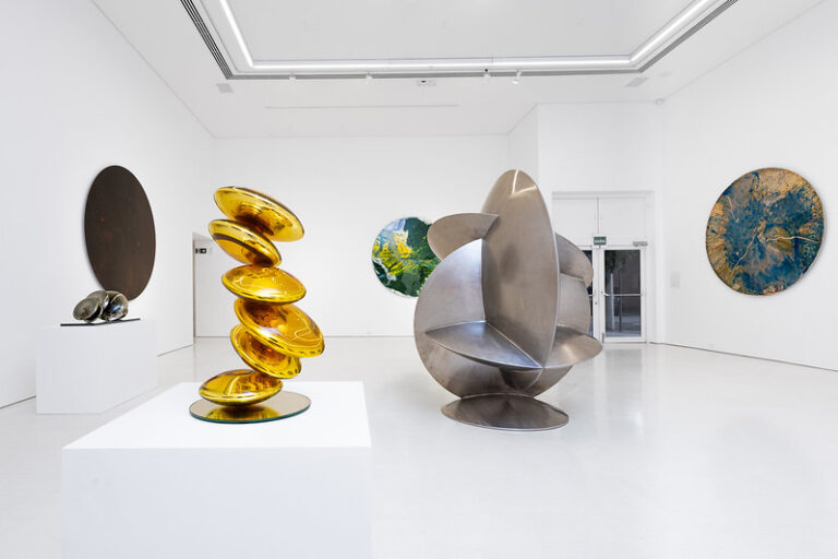 Artista alemão Thomas Schönauer tem primeira individual no Brasil na DAN Galeria